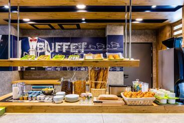 هتل Ibis Budget Courbevoie Paris La Défense