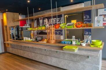 هتل Ibis Budget Courbevoie Paris La Défense