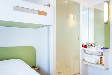 هتل Ibis Budget Courbevoie Paris La Défense