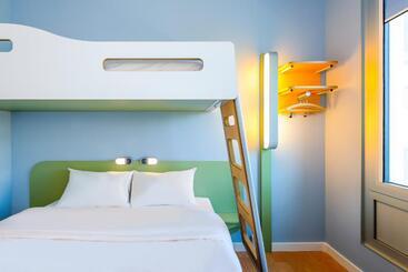 هتل Ibis Budget Courbevoie Paris La Défense