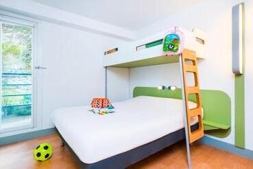 هتل Ibis Budget Courbevoie Paris La Défense