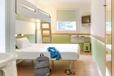 هتل Ibis Budget Courbevoie Paris La Défense
