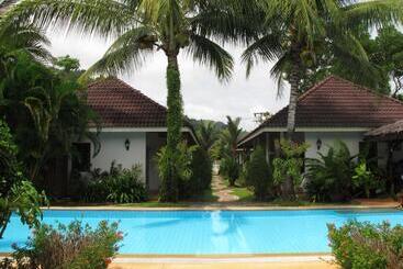 هتل Loma Resort