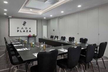 Отель Park Plaza Nuremberg