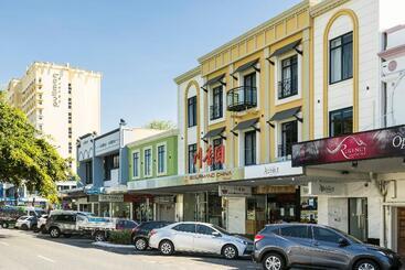 هتل The Abbott Boutique