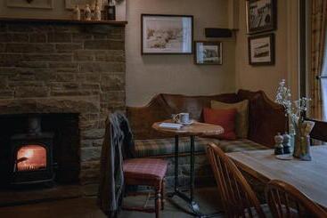 هتل The Lister Arms