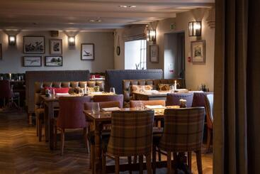 هتل The Lister Arms