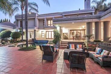 هتل Villa Amor