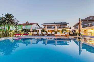 هتل Villa Kore Cesme