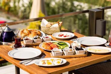 هتل Villa Kore Cesme