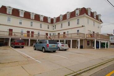 هتل Wildwood Inn, A Travelodge By Wyndham