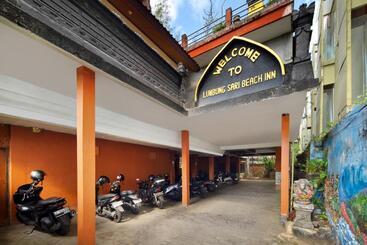 ホテル Lumbung Sari Legian