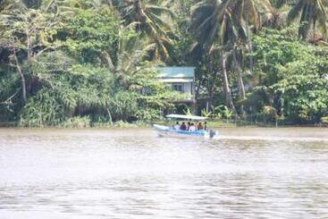 Lohas Beach Resort Villa