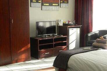 پانسیون Edelweiss Corporate Guesthouse