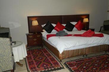 پانسیون Edelweiss Corporate Guesthouse