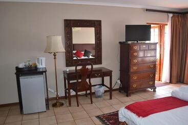 پانسیون Edelweiss Corporate Guesthouse