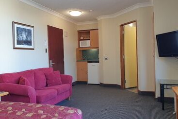 97 Motel Moray