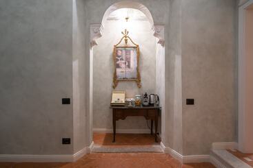 تختخواب و صبحانه Dimora Del Cardinale   Residenza D Epoca