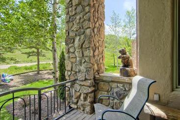 202 Highlands Slopeside