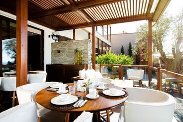 هتل Ayia Marina Suites