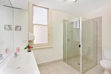 هتل Cambridge Lodge