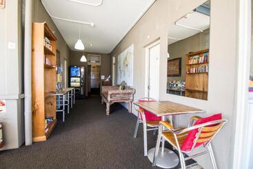 هتل Cambridge Lodge