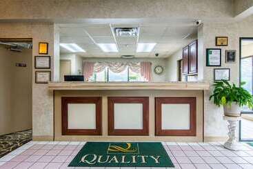 هتل Quality Inn