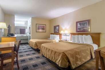 هتل Quality Inn