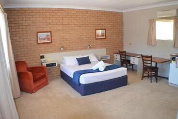 هتل Deer Park Motor Inn Armidale