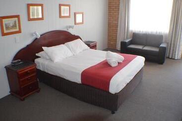 هتل Deer Park Motor Inn Armidale