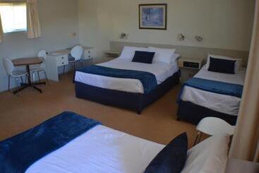 هتل Deer Park Motor Inn Armidale