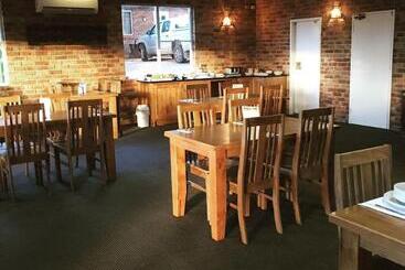 هتل Deer Park Motor Inn Armidale