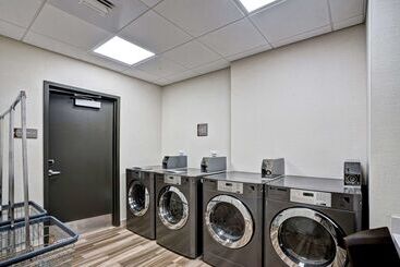 Hotel Homewood Suites By Hilton Boston Brooklinelongwood Medical