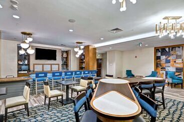 هتل Homewood Suites By Hilton Boston Brooklinelongwood Medical