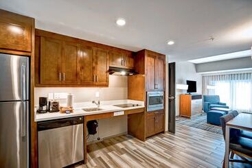 Hotel Homewood Suites By Hilton Boston Brooklinelongwood Medical
