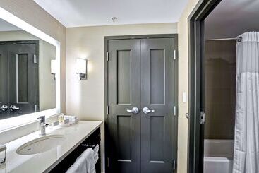 Hotel Homewood Suites By Hilton Boston Brooklinelongwood Medical