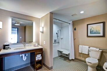 Hotel Homewood Suites By Hilton Boston Brooklinelongwood Medical