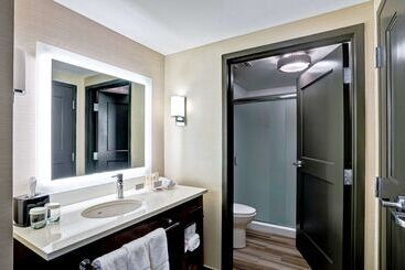 Hotel Homewood Suites By Hilton Boston Brooklinelongwood Medical