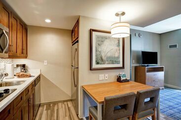 Hotel Homewood Suites By Hilton Boston Brooklinelongwood Medical