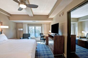 هتل Homewood Suites By Hilton Boston Brooklinelongwood Medical