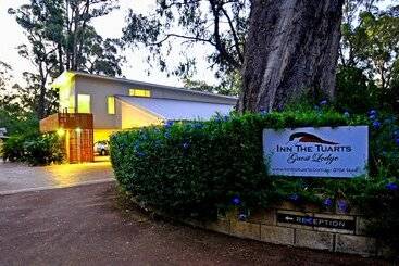 هتل Inn The Tuarts Guest Lodge