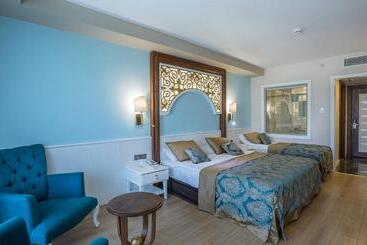 J Adore Deluxe Hotel & Spa Ultra All Inclusive