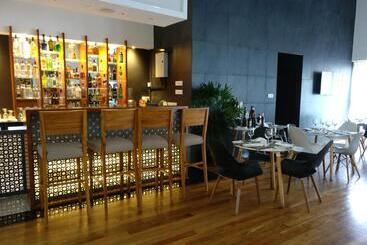 Ocean Edge Suites & Hotel Colombo
