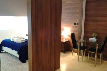 هتل Room Home Stay