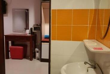 هتل Sabai House