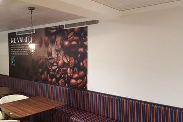 هتل Telford University Rooms