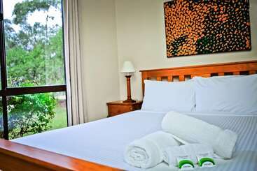 هتل Cabins On Halls
