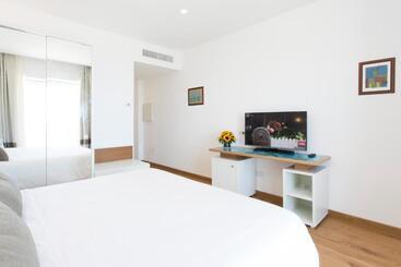 هتل Villa Fiorella Art