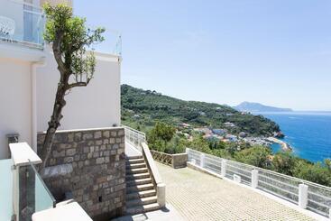 هتل Villa Fiorella Art