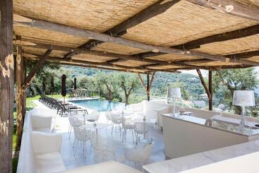 هتل Villa Fiorella Art